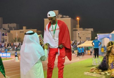 عبدالغني حميد يهدي البحرين ذهبية 3 آلاف متر بالبطولة الآسيوية لألعاب القوى