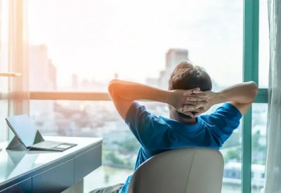 جهد أقل وراتب أعلى.. تعرف على 10 وظائف رواتبها تتجاوز 100 ألف دولار
