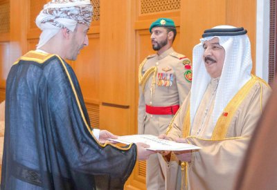 جلالة الملك المعظم يتسلم أوراق اعتماد خمسة سفراء جدد لدى مملكة البحرين