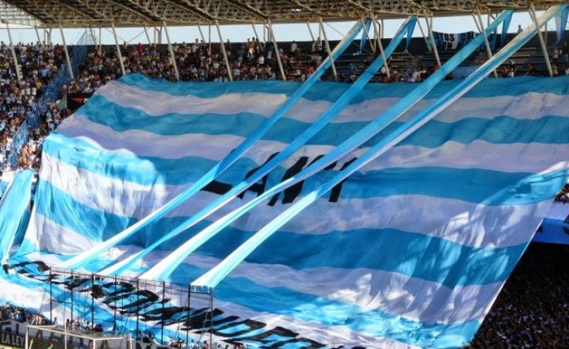 ريسينج كلوب يتغلب على لانوس ويصعد لصدارة الدوري الأرجنتيني