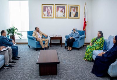 وزيرة الصحة تستقبل وفد من الجمهورية اليمنية لبحث سبل تعزيز التعاون والتنسيق المشترك في المجال الصحي