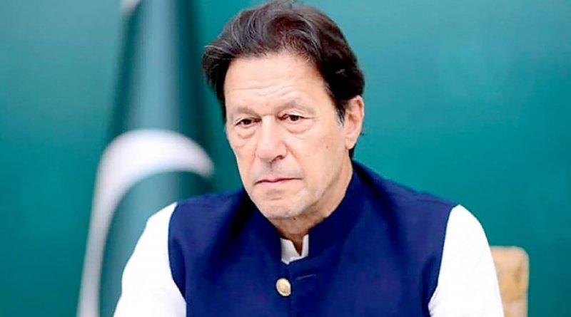 لجنة انتخابات باكستان تُقصِي عمران خان