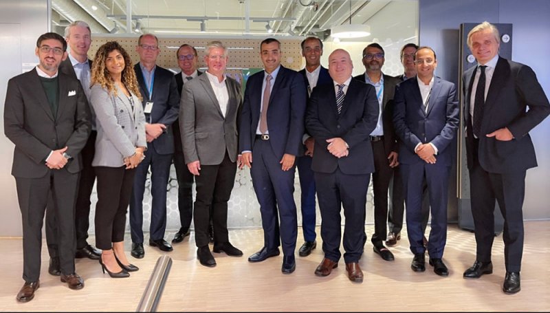 رئيس مجلس إدارة شركة بتلكو يزور ‘Ericsson Imagine Studio’ في السويد