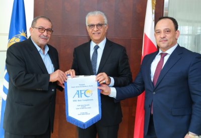 رئيس الإتحاد الآسيوي لكرة القدم يؤكد أهمية الاستقرار للنهوض بمستقبل الكرة السورية