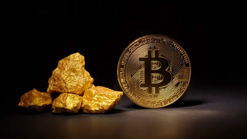 بيتكوين تفك ارتباطاتها بالأصول الخطرة.. هل تحولت إلى ملاذ آمن؟