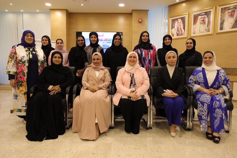 الأمانة العامة للمجلس الأعلى للقضاء تقيم محاضرة توعوية عن سرطان الثدي