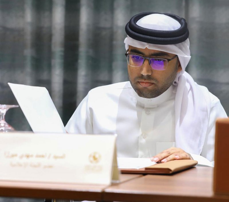أحمد يُشارك في اجتماع اللجنة الإعلامية لخليجي 25