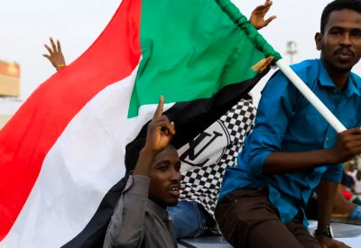 استعداداً لتظاهرات مليونية 25 أكتوبر.. غلق الجسور وقطع الإنترنت في السودان