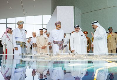 سمو ولي العهد رئيس مجلس الوزراء: الحرص على تعزيز التعاون والتنسيق المشترك مع سلطنة عمان الشقيقة في كافة المجالات