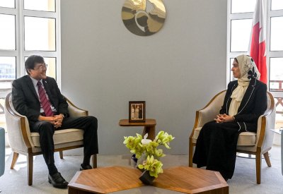 الأنصاري تستقبل سفير اليابان لدى مملكة البحرين
