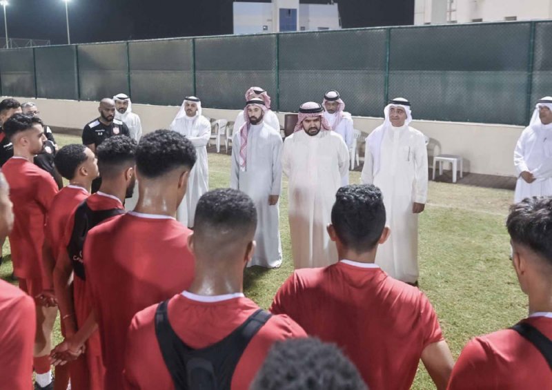 سمو الشيخ عيسى بن علي يطلع على تحضيرات “الأولمبي”