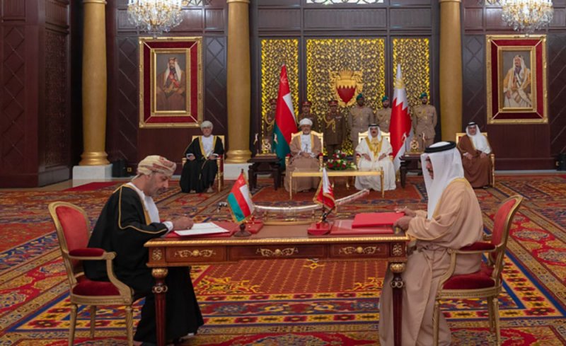 حزمة من الاتفاقيات ومذكرات التفاهم بين مملكة البحرين وسلطنة عمان هي الأكبر في تاريخ العلاقات بين البلدين الشقيقين
