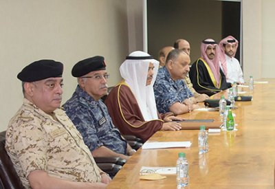 وزير شؤون الدفاع يستقبل وفدا من موظفي مجلسي النواب والشيوخ الأمريكي