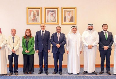 وزير الشؤون القانونية يستقبل مجلس إدارة جمعية المحامين البحرينية