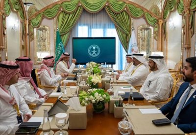 وزير المالية يلتقي محافظ صندوق الاستثمارات العامة بالمملكة العربية السعودية