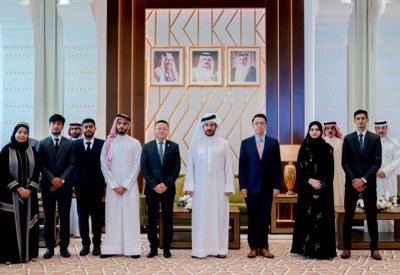 خالد بن حمد يرعى حفل تكريم الخريجين من برنامج هواوي سيدز (huawei seeds)