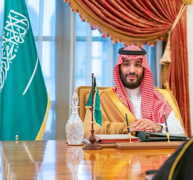 ولي العهد السعودي يعلن تأسيس صندوق الاستثمارات 5 شركات إقليمية في دول عربية