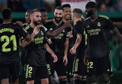 كيف يستفيد ريال مدريد ماديا من تعثر برشلونة وأتلتيكو قاريا؟