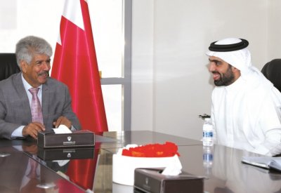 السيد يلتقي مدير الجهاز الإداري للصندوق الملكي لشهداء الواجب