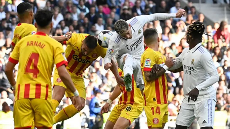 جيرونا يوقف ريال مدريد ويقرب برشلونة من الصدارة
