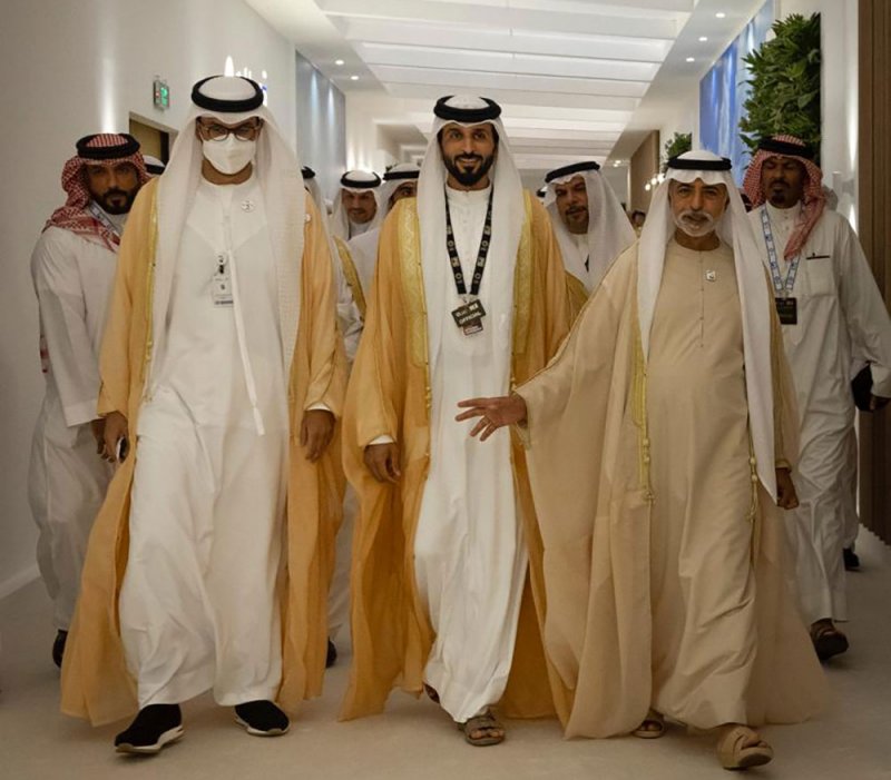 ناصر بن حمد يشهد افتتاح معرض ومؤتمر أبوظبي الدولي للبترول "أديبك"