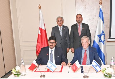 “خليج البحرين للتكنولوجيا المالية” ونظيره الإسرائيلي يوقعان تفاهمات