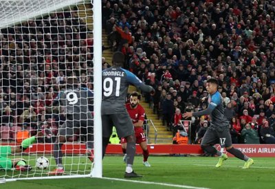 صلاح ونونيز يكسران صمود نابولي.. وليفربول يبقى ثانياً