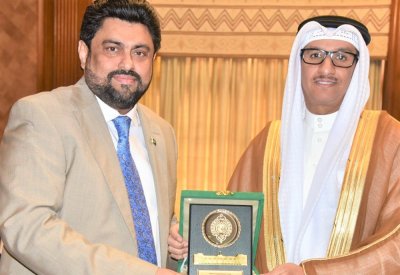حاكم إقليم السند بجمهورية باكستان الإسلامية يستقبل القنصل العام لمملكة البحرين في كراتشي