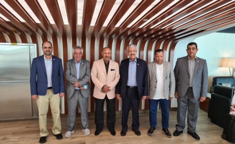 صالح بن هندي يترأس وفد توأمة التنس الأرضي إلى مصر