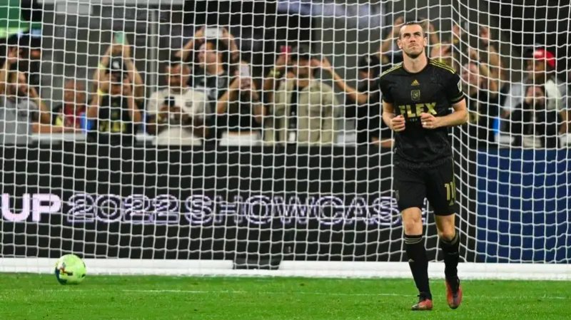 بيل بعد ريال مدريد.. معاناة التنين الويلزي مستمرة