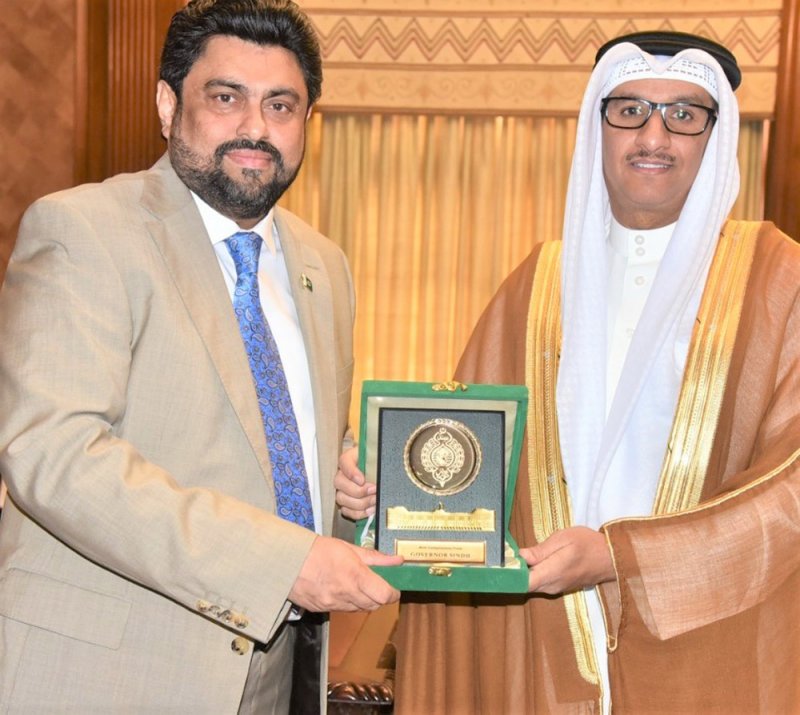 حاكم إقليم السند بجمهورية باكستان الإسلامية يستقبل القنصل العام لمملكة البحرين في كراتشي