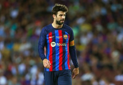 بيكيه معلنا اعتزاله: انتهت رحلتي مع برشلونة