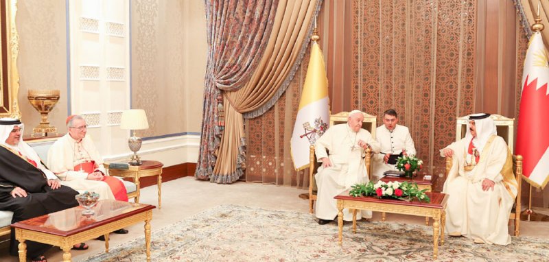 الملك المعظم: بلادنا تنتهج سبل التآخي واحترام سيادة الدول وحسن الجوار وعدم التدخل في شؤونها الداخلية