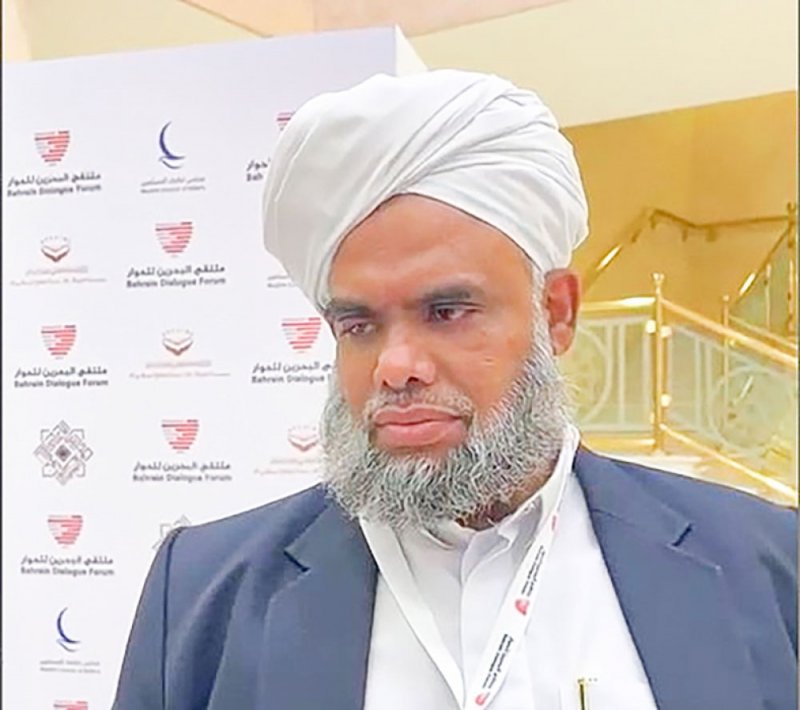 البخاري: العالم يمر بتحديات كثيرة نتيجة غياب الحوار