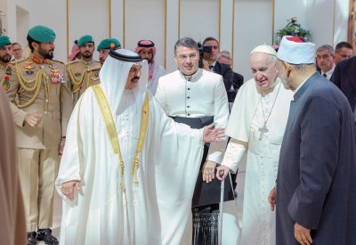 جلالة الملك المعظم في وداع قداسة بابا الفاتيكان وشيخ الأزهر الشريف
