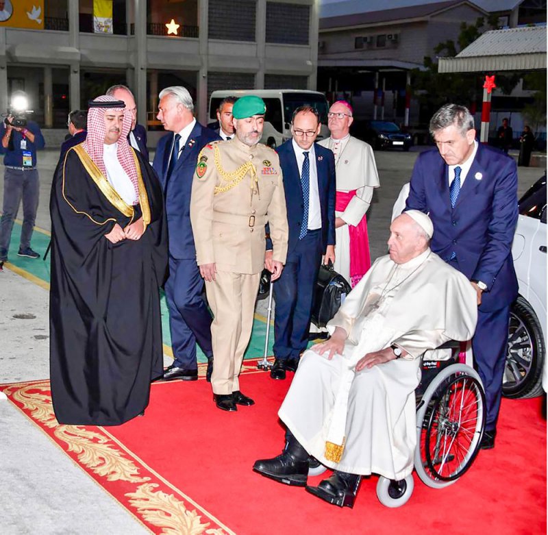 بابا الفاتيكان: وجدت في البحرين مكانًا رائعًا للحوار والتعايش الإنساني