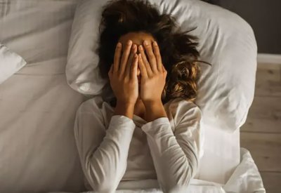 لماذا تشعر بالتعب رغم الحصول على قسط كافٍ من النوم؟