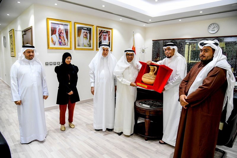 رئيس الأوقاف الجعفرية يستقبل مجلس إدارة جمعية البحرين لرعاية مرضى السكلر