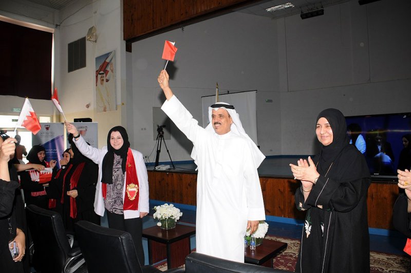 حصول ثانوية العهد الزاهر للبنات على المركز الثالث من بين (92583) مدرسة من مختلف الدول العربية