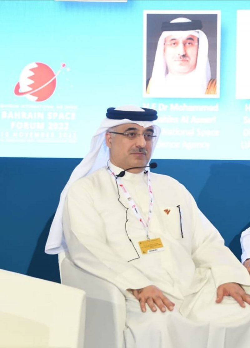 العسيري لـ "البلاد": إنجاز 30% من برمجة أول قمر صناعي بحريني بالكامل 