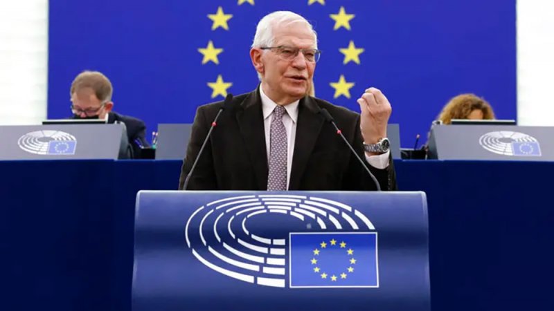 بوريل: روسيا شنت هجمات سيبرانية ضدنا قبل غزو أوكرانيا