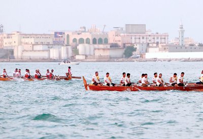 "سموم" بطل كأس سمو الشيخ خالد بن حمد للتجديف الشعبي