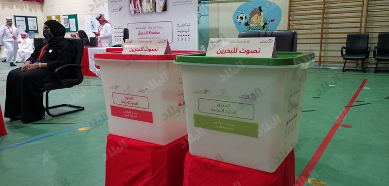 المركز الفرعي بسابعة المحرق في مدرسة الخوارزمي جاهز لاستقبال الناخبين