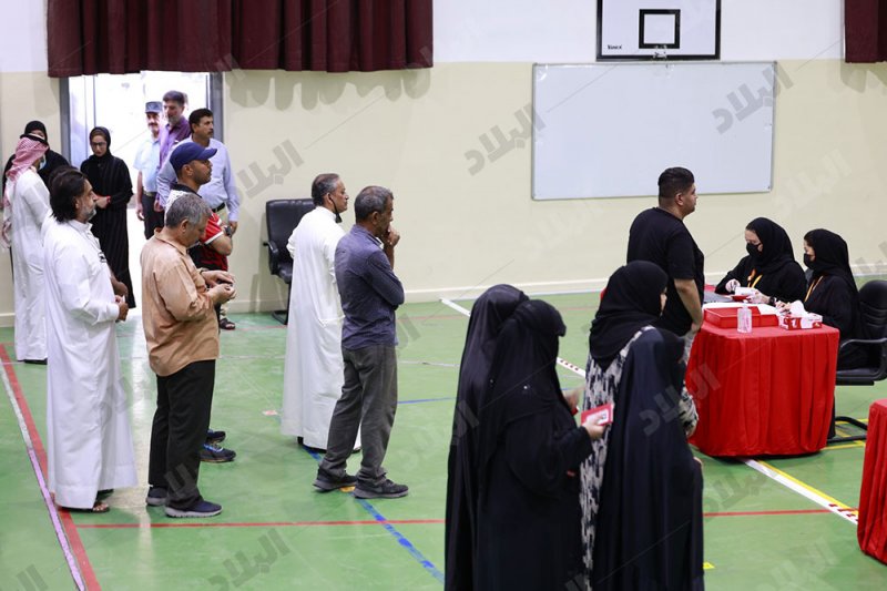لا زال تدفق المواطنين متواصل في الدائرة الخامسة محافظة العاصمة