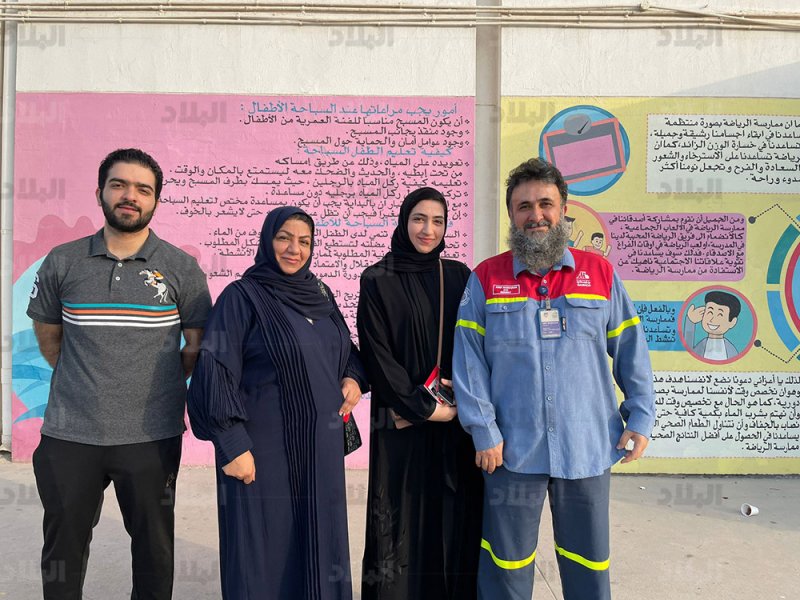 الموظفون يحرصون على الادلاء بأصواتهم بعد انتهاء دواماتهم 