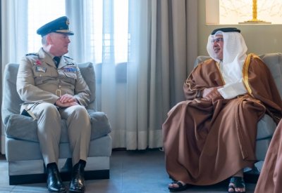 مواصلة الدفع بأوجه التعاون والتنسيق المشترك بين مملكة البحرين والمملكة المتحدة في المجالات العسكرية والدفاعية