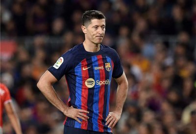 ليفاندوفسكي: هذا سبب خروج برشلونة من دوري الأبطال