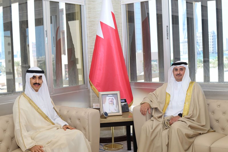 وزير العدل يستقبل سفير دولة الكويت لدى مملكة البحرين