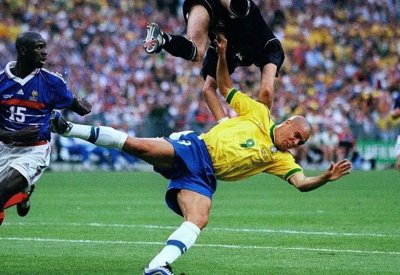 مونديال 1998.. ماذا حدث لرونالدو يوم النهائي؟