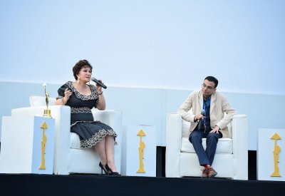 لبلبة تكشف تفاصيل رحلتها الفنية